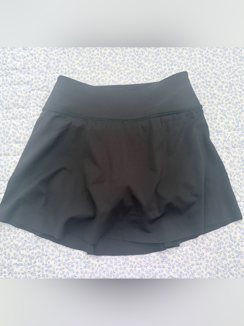 Athleta black tennis skirt with built in shorts xxsmall